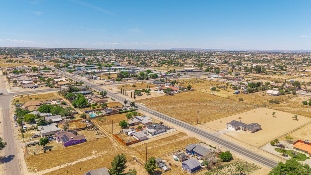 0.26 Acre Hesperia, San Bernardino County, CA (Power, Water, & Paved Road)