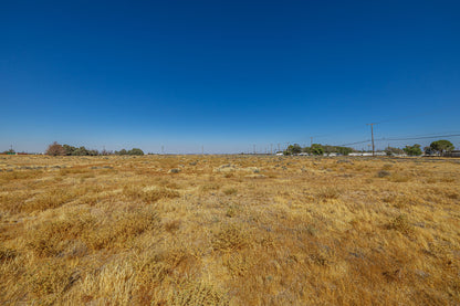 8.81 Acres Lancaster, Los Angeles County, CA (Commercial Lot, Power, & Paved Road)