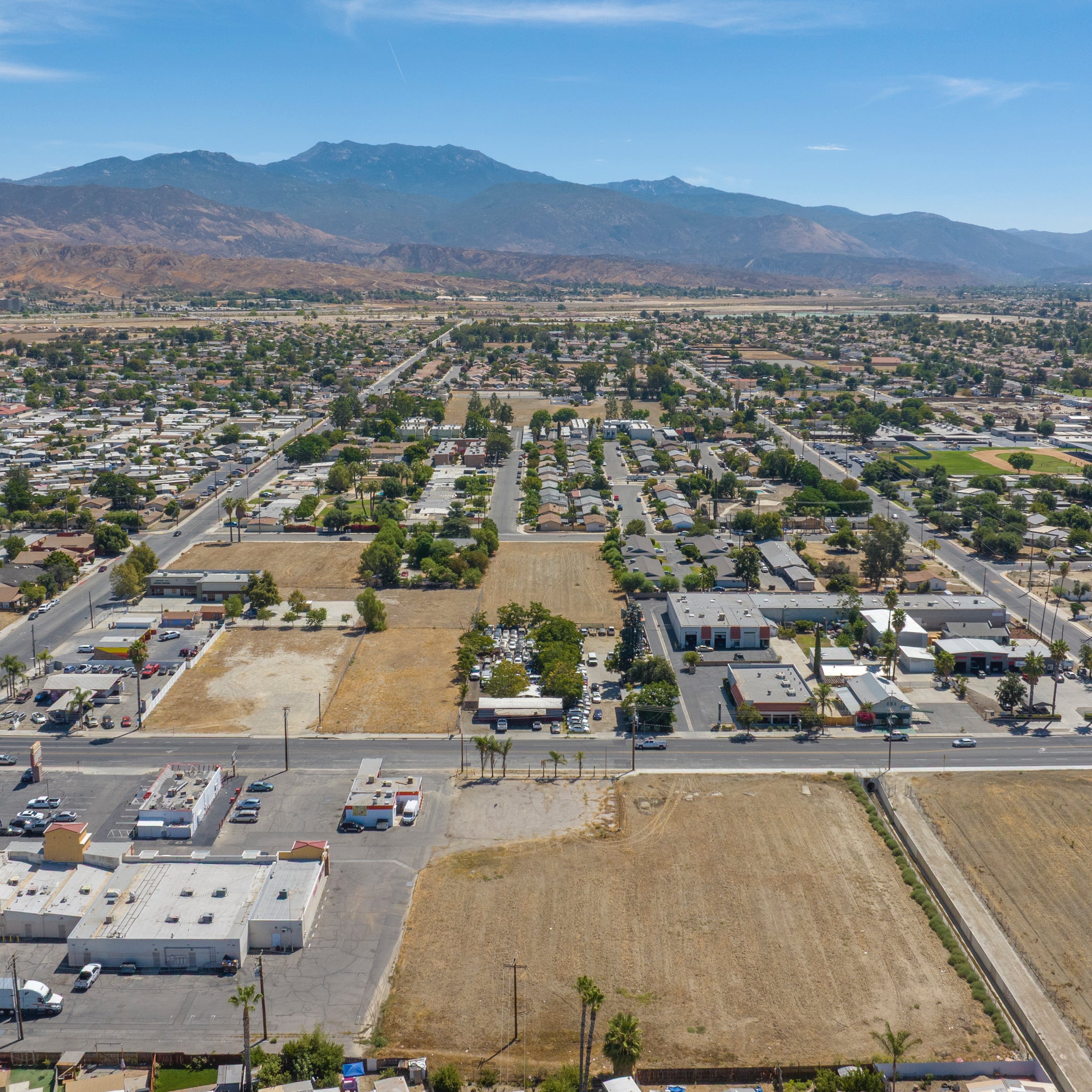 1.25 Acres San Jacinto, Riverside County, CA (Power, Water, & Paved Road)