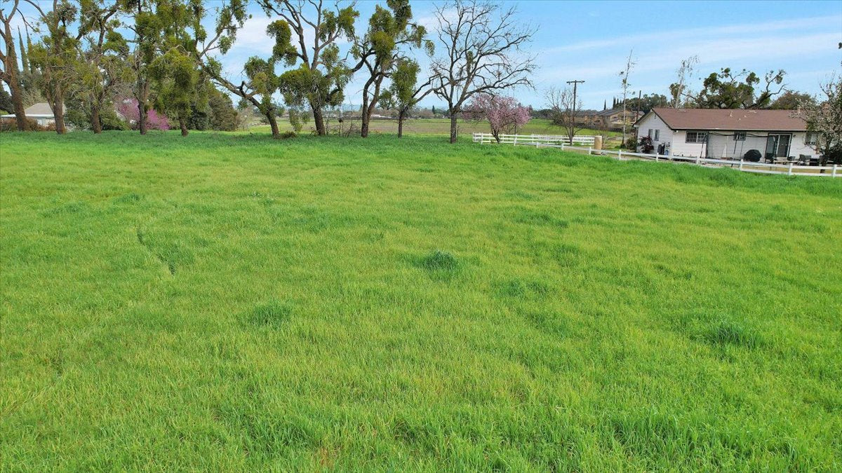 3.05 Acres Marysville, Yuba County, CA (Power, Water, & Paved Road)