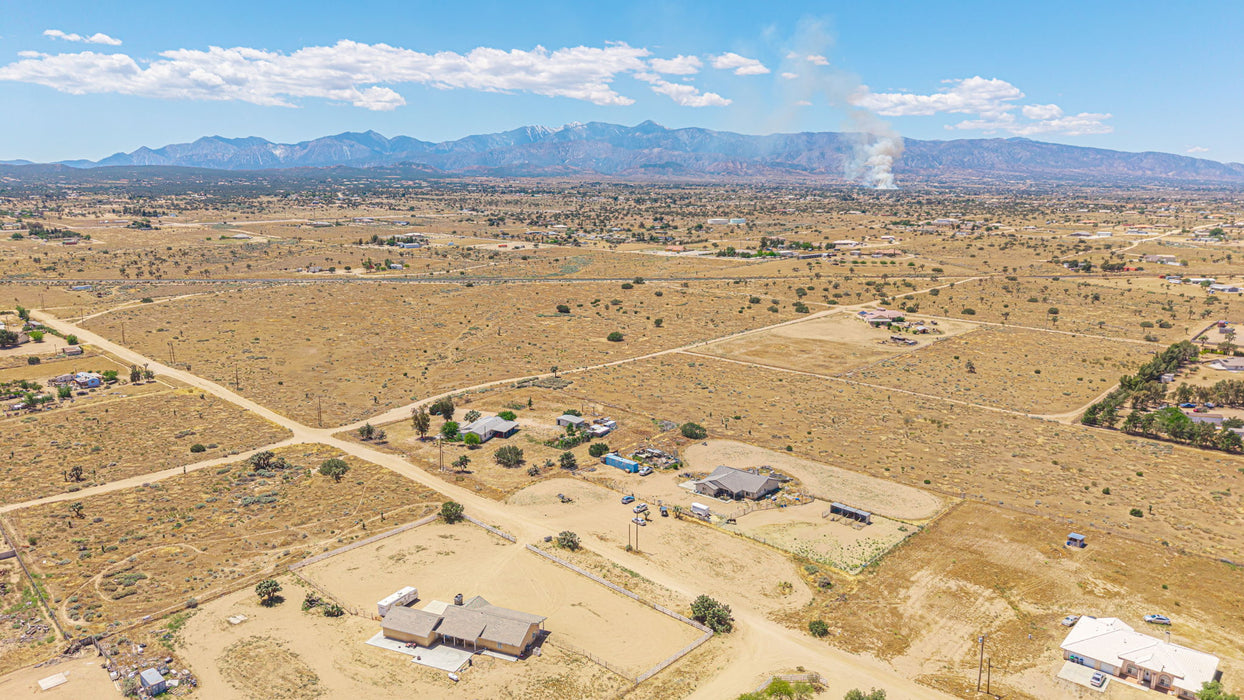 4.55 Acres Phelan, San Bernardino County, CA (Power & Water)