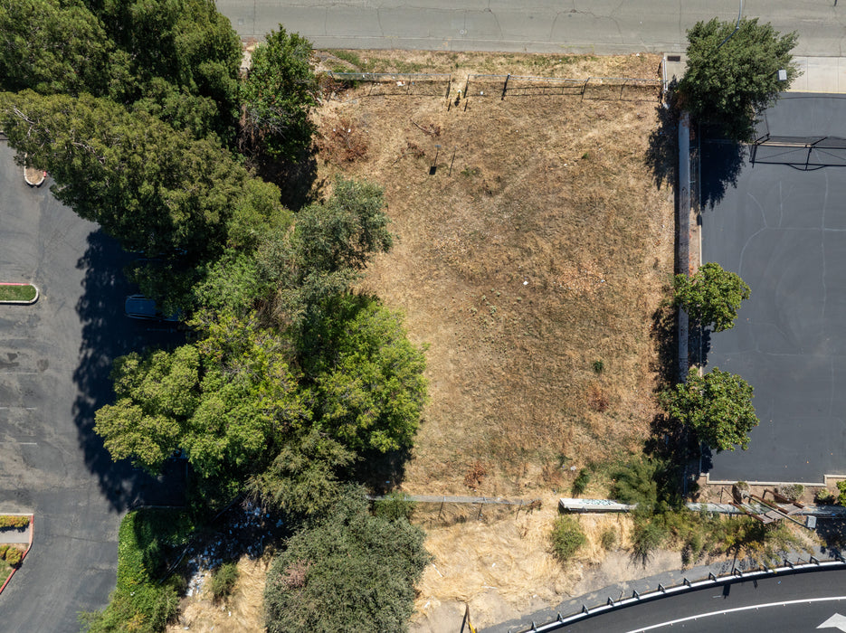 0.26 Acre Sacramento, Sacramento County, CA (Commercial Lot, Power, Water, & Paved Road)