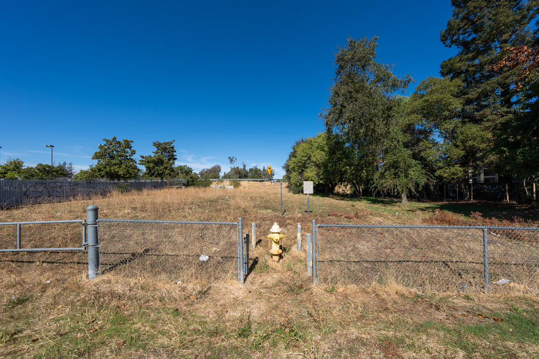 0.26 Acre Sacramento, Sacramento County, CA (Commercial Lot, Power, Water, & Paved Road)