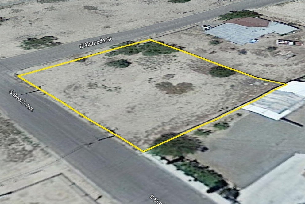 0.30 Acre Roswell, Chaves County, NM (Power, Water, & Paved Road)