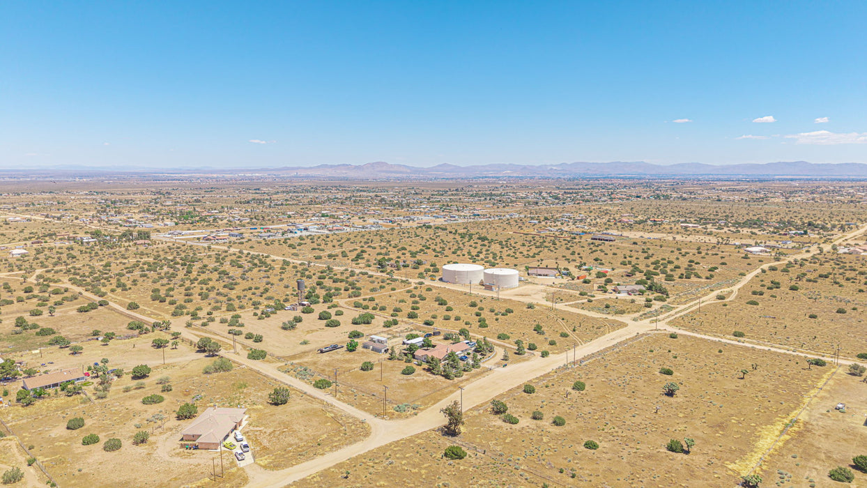 4.55 Acres Phelan, San Bernardino County, CA (Power & Water)
