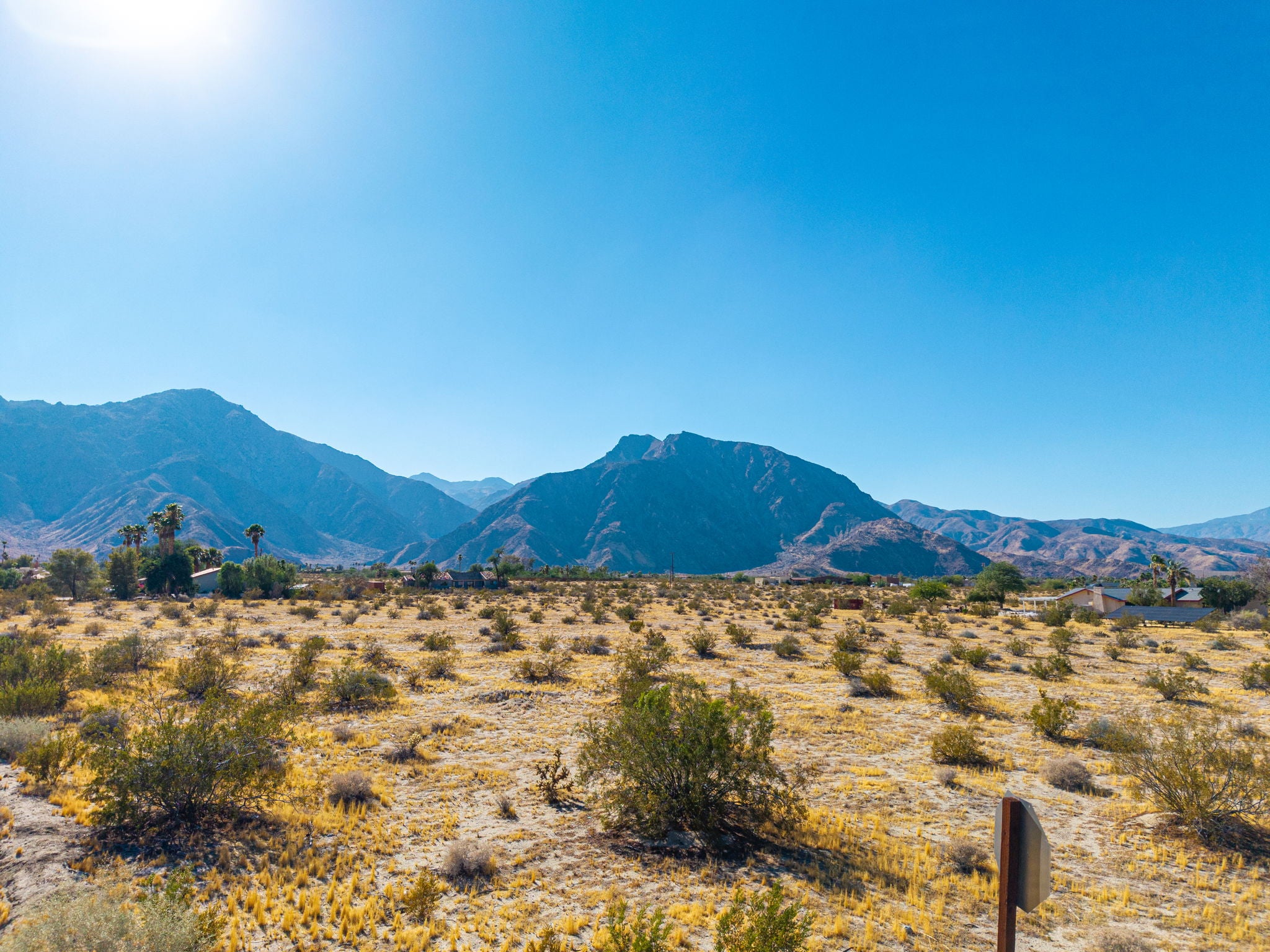 1.47 Acres Borrego Springs, San Diego County, CA (Power, Water, & Paved Road)