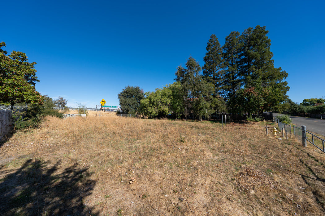0.26 Acre Sacramento, Sacramento County, CA (Commercial Lot, Power, Water, & Paved Road)