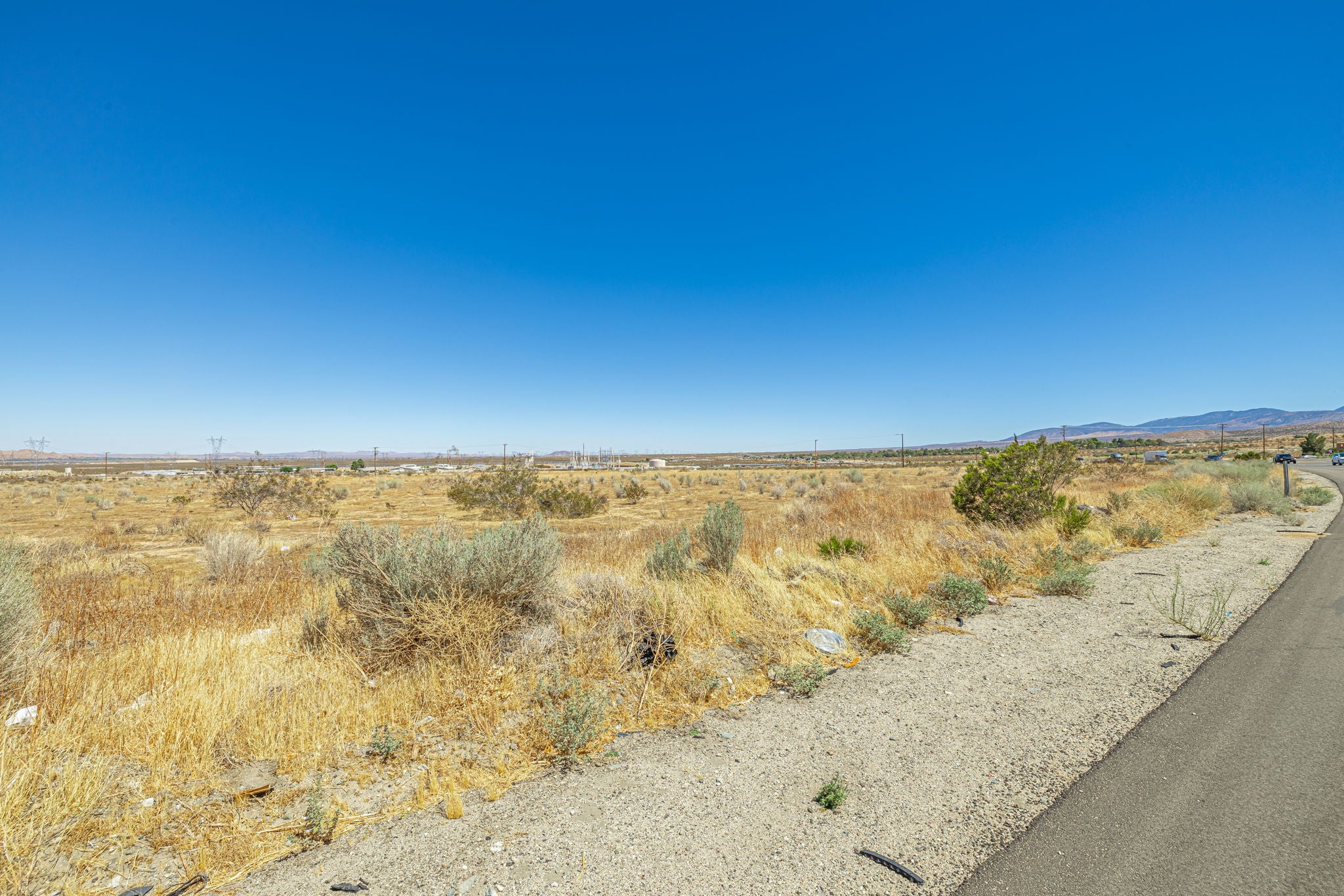 2.94 Acres Pearblossom, Los Angeles County, CA (Power, Water, & Paved Road)