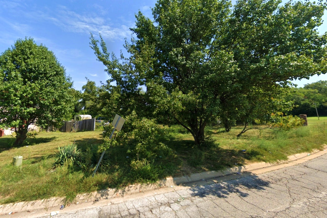 0.20 Acre Kansas City, Wyandotte County, KS (Power, Water, & Paved Road)