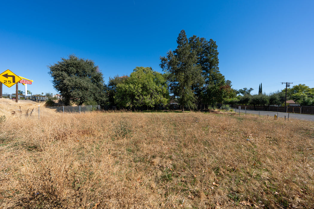 0.26 Acre Sacramento, Sacramento County, CA (Commercial Lot, Power, Water, & Paved Road)