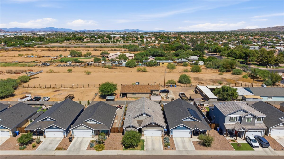 1.45 Acres Phoenix, Maricopa County, AZ (Power, Water, and Paved Road)