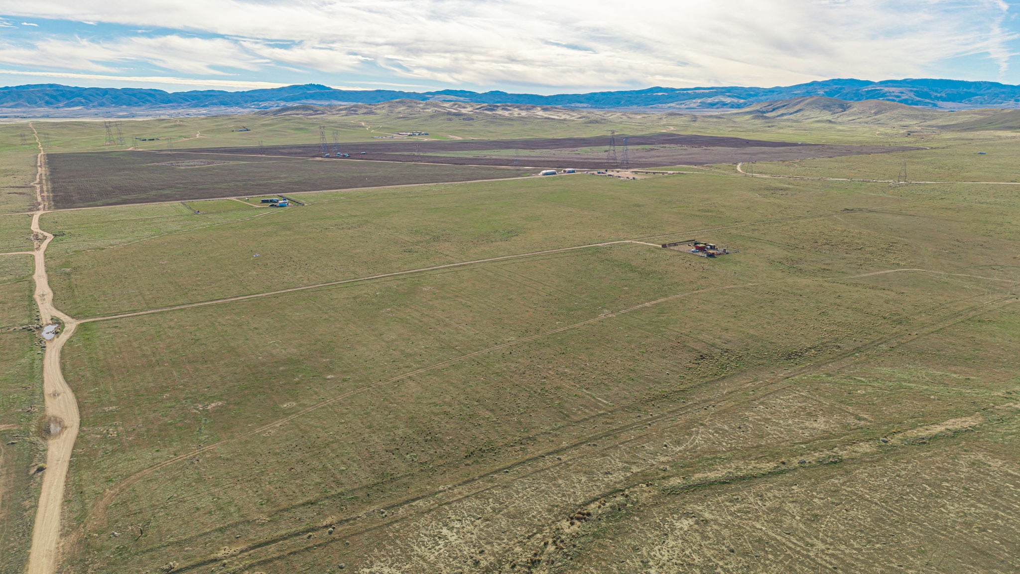 2.39 Acres Lancaster, Los Angeles County, CA (Power & Paved Road)