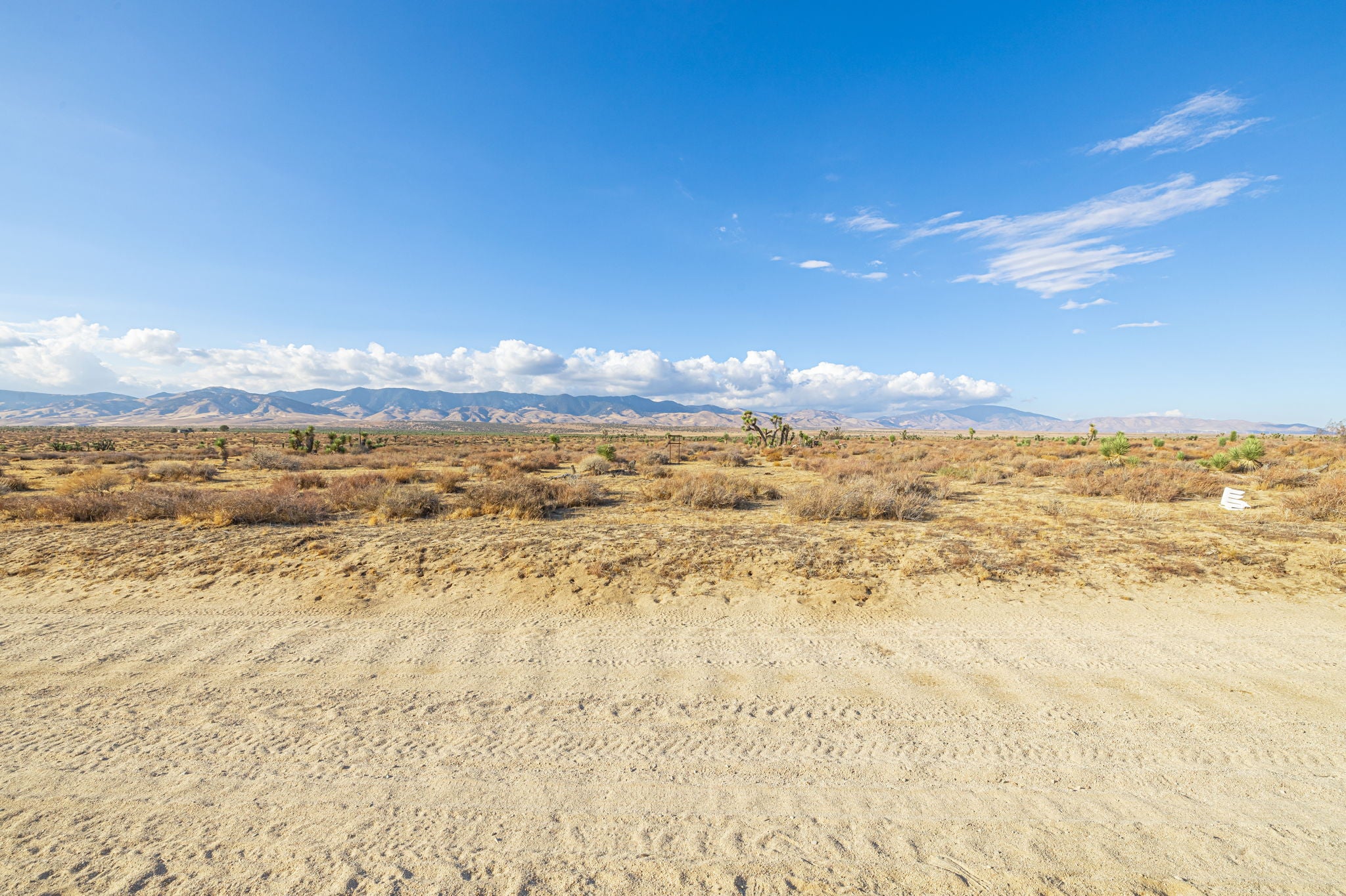 0.07 Acre Apple Valley, San Bernardino County, CA (Commercial-Residential Lot)