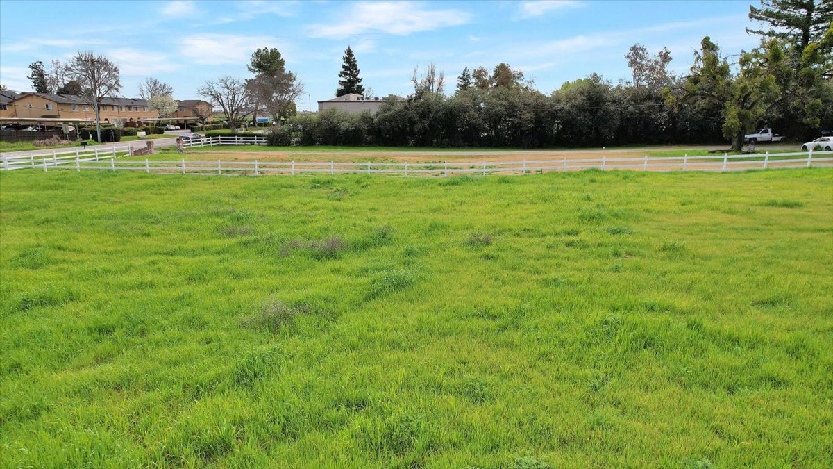 3.05 Acres Marysville, Yuba County, CA (Power, Water, & Paved Road)