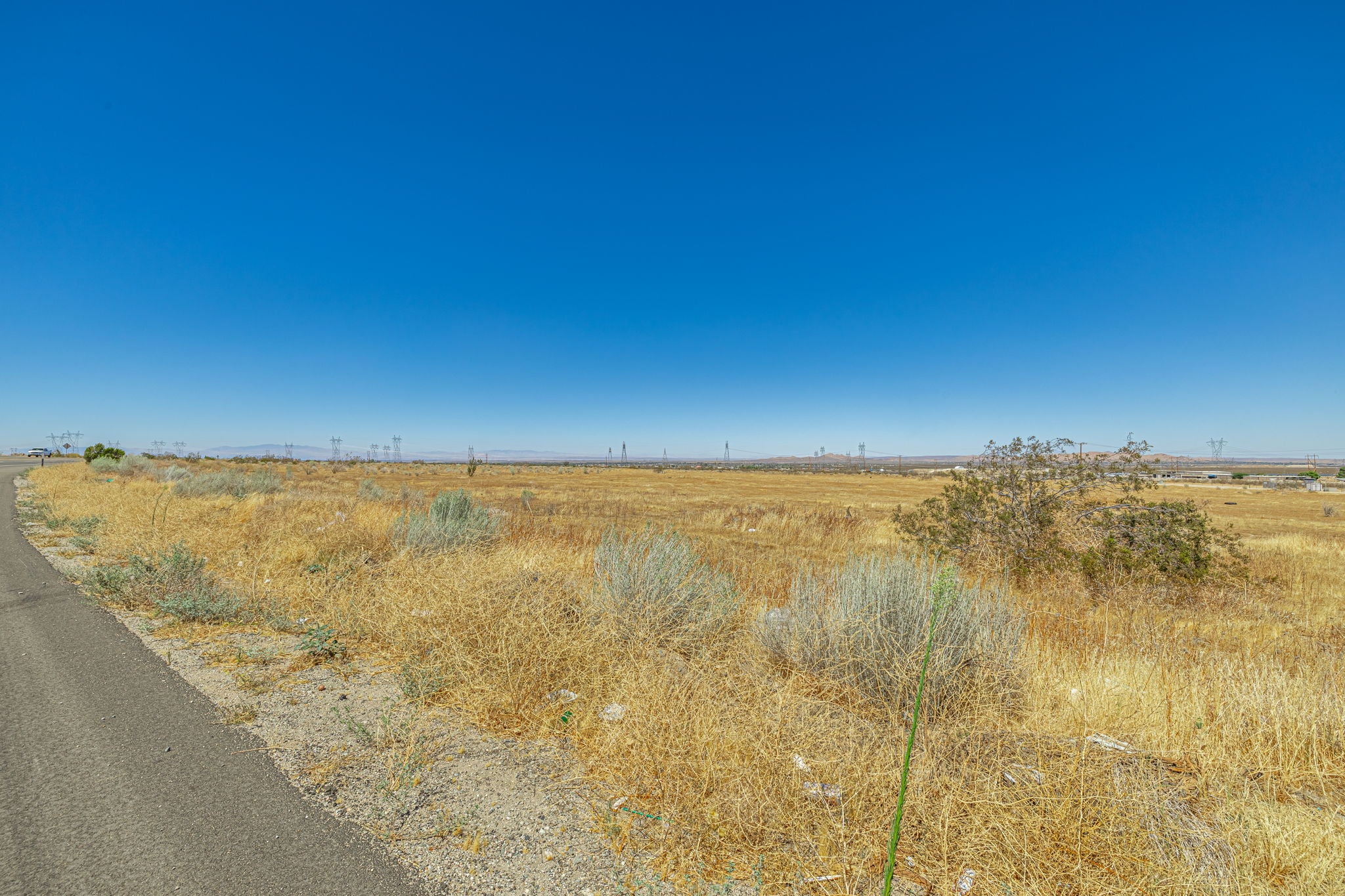 2.94 Acres Pearblossom, Los Angeles County, CA (Power, Water, & Paved Road)