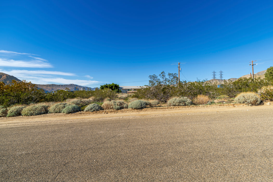 0.30 Acre Whitewater, Riverside County, CA (Power, Water, & Paved Road)