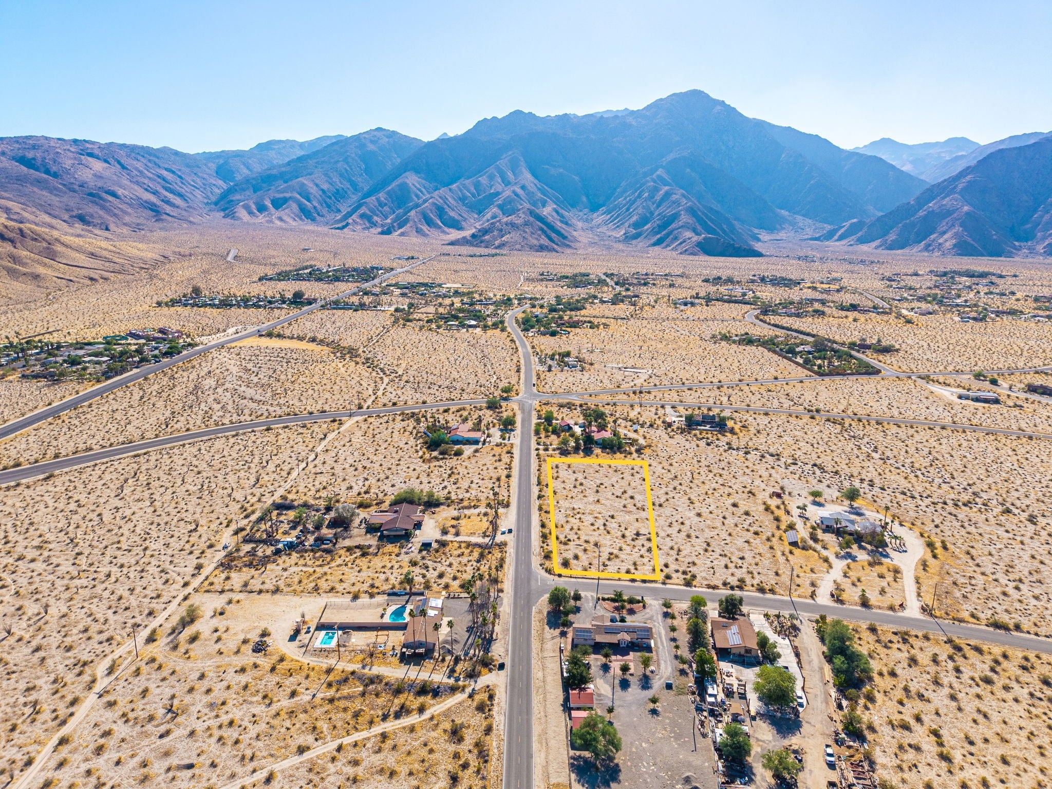 1.47 Acres Borrego Springs, San Diego County, CA (Power, Water, & Paved Road)