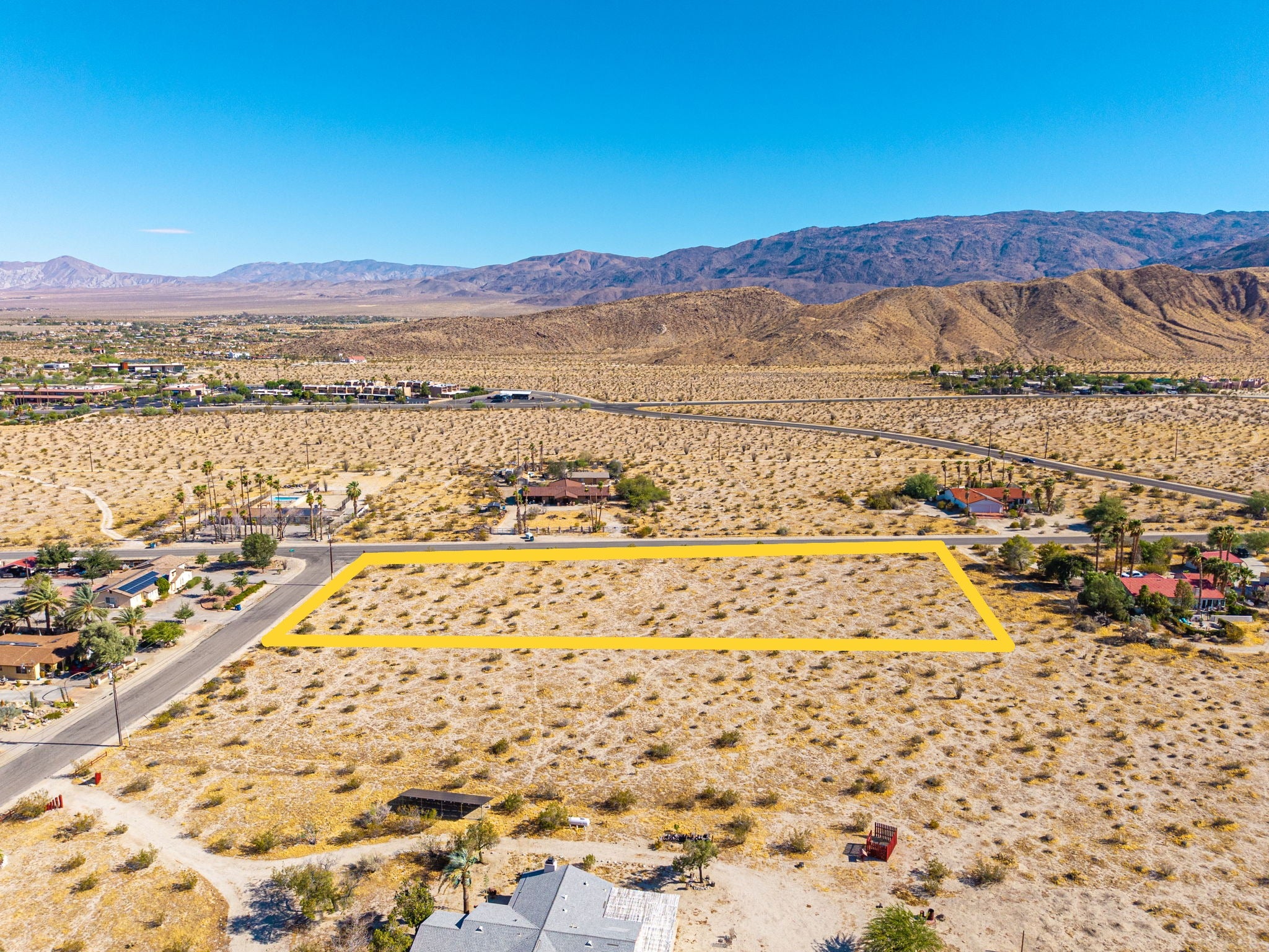 1.47 Acres Borrego Springs, San Diego County, CA (Power, Water, & Paved Road)