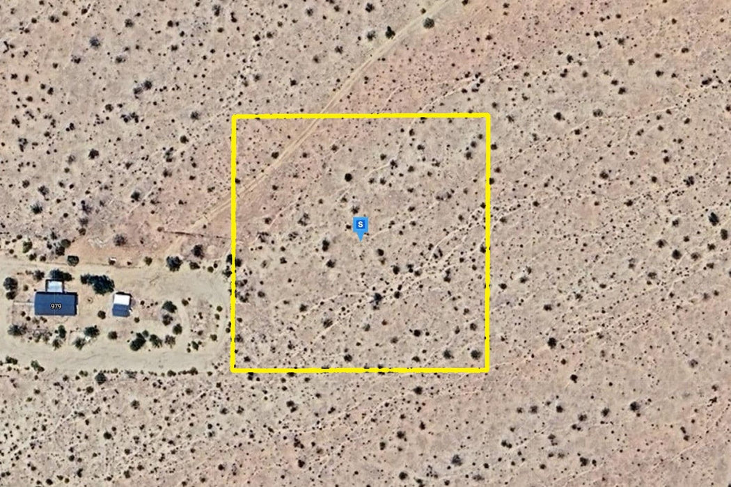 2.50 Acres Joshua Tree, San Bernardino County, CA (Power)