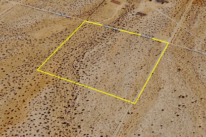 9.76 Acres Adelanto, San Bernardino County, CA