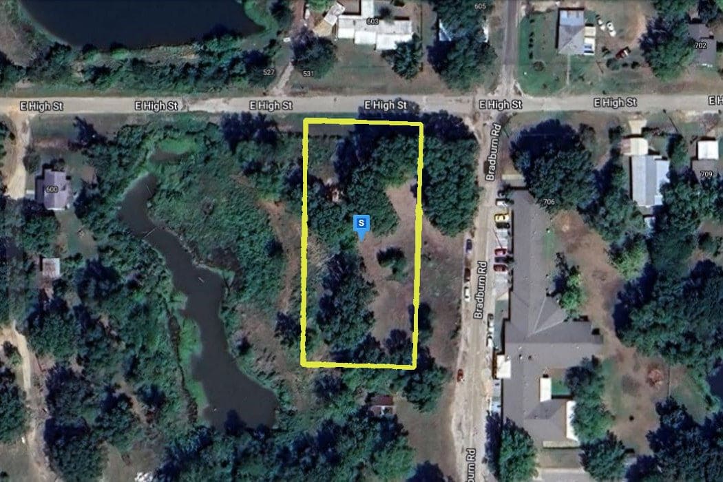 0.86 Acre Grand Saline, Van Zandt County, TX (Power, Water, & Paved Road)