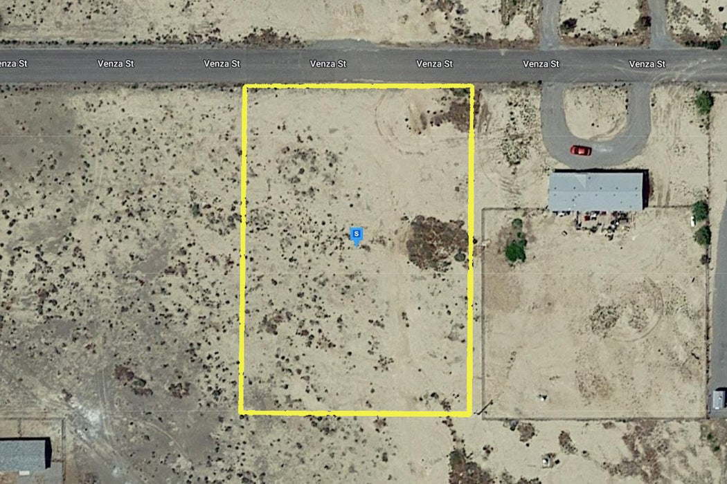 0.92 Acre Pahrump, Nye County, NV (Power & Paved Road)