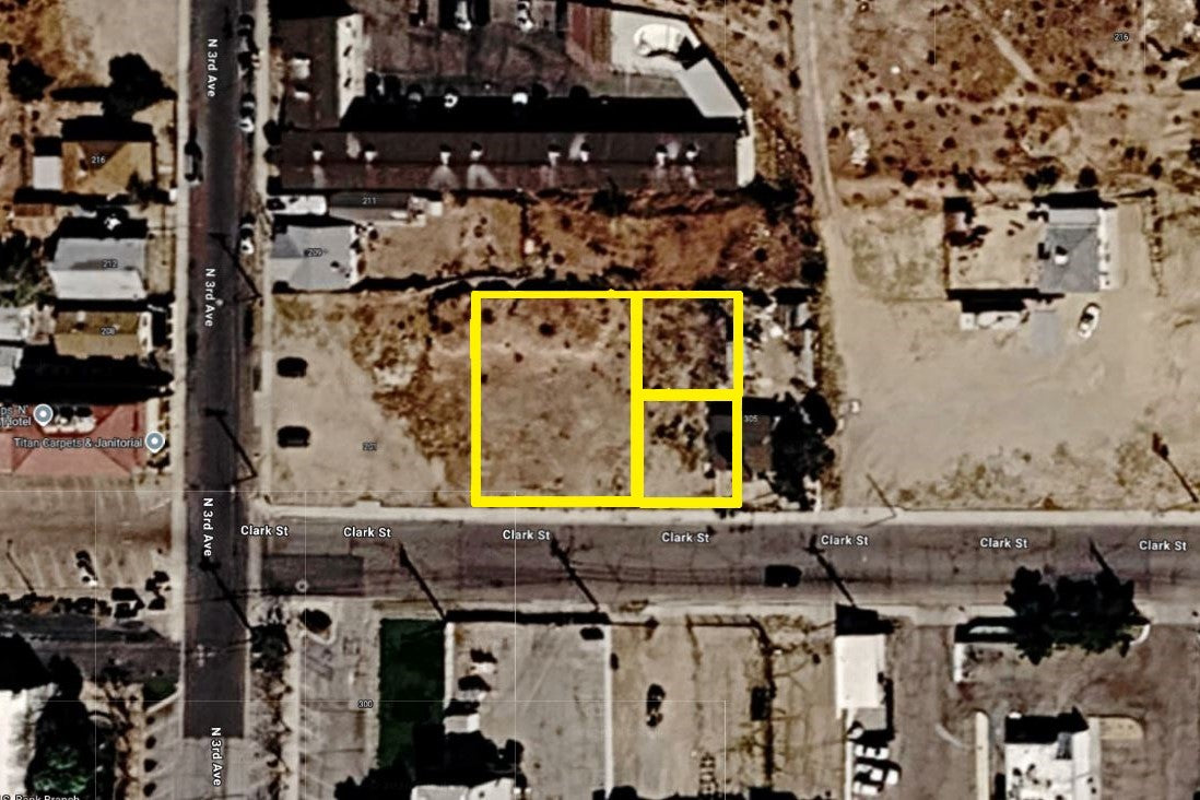 0.31 Acre Barstow, San Bernardino County, CA (Power, Water, & Paved Road)