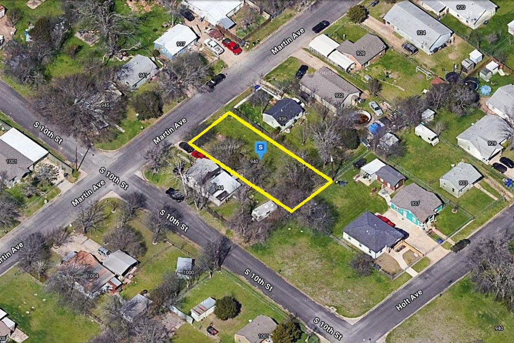 0.14 Acre Waco, McLennan County, TX (Power, Water, & Paved Road)