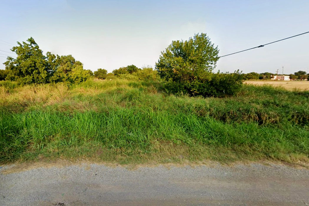 0.15 Acre Wichita Falls, Wichita County, TX (Power, Water, & Paved Road)