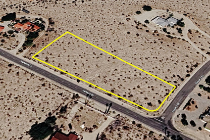 1.47 Acres Borrego Springs, San Diego County, CA (Power, Water, & Paved Road)