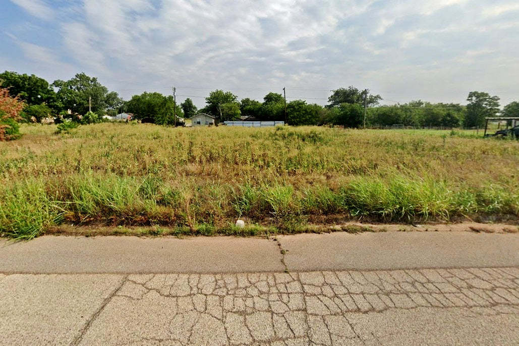 0.16 Acre Wichita Falls, Wichita County, TX (Power, Water, & Paved Road)