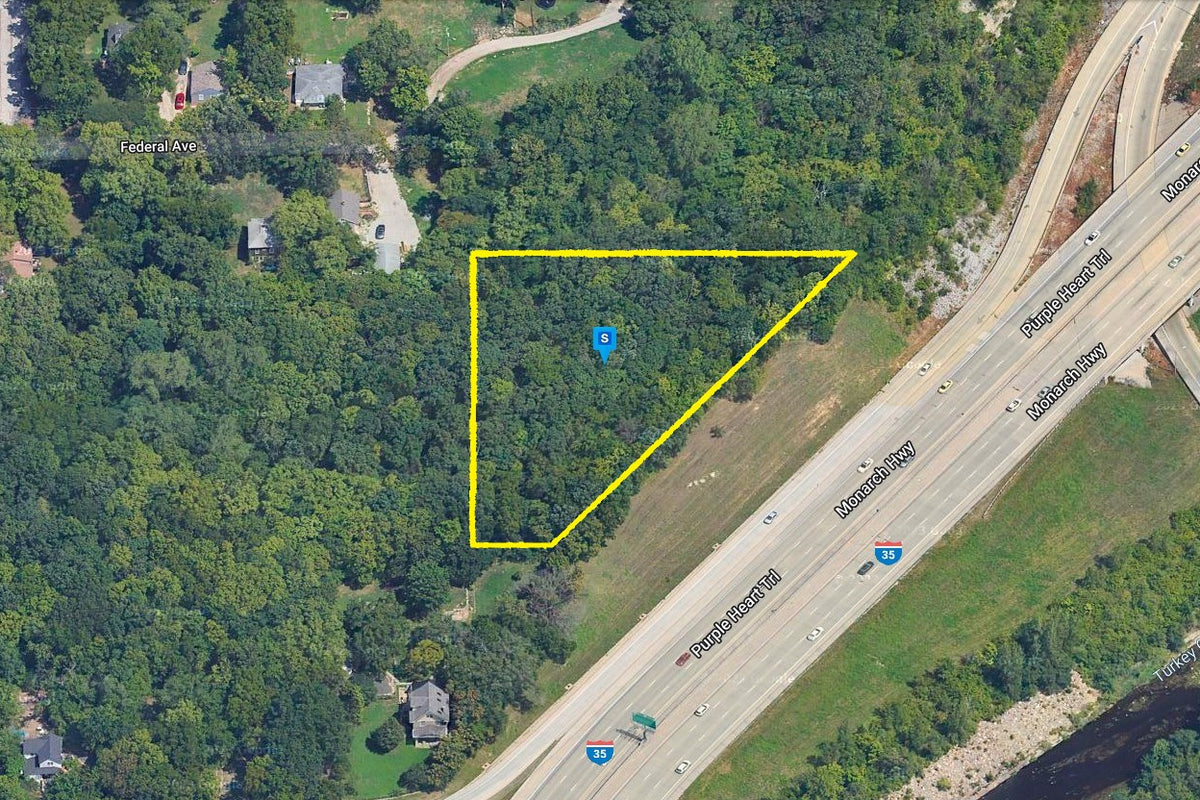 1.36 Acres Kansas City, Wyandotte County, KS (Power, Water, & Paved Ro