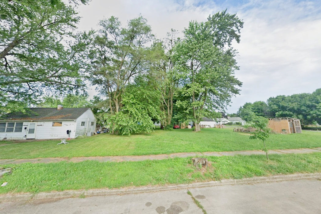 0.14 Acre South Bend, St. Joseph County, IN (Power, Water, & Paved Road)