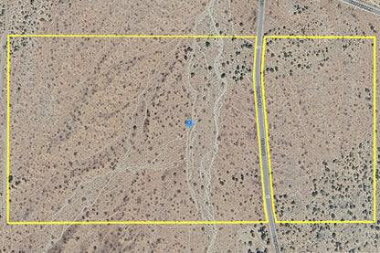 81.11 Acres Juniper Hills, Los Angeles County, CA (Paved Road)