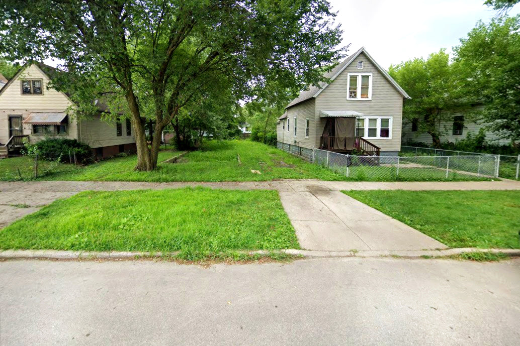 0.11 Acre Chicago, Cook County, IL (Power, Water, & Paved Road)
