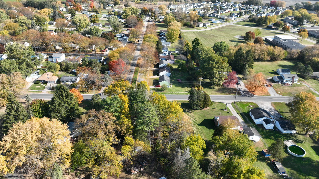 0.71 Acre Saginaw, Saginaw County, MI (Power, Water, & Paved Road)