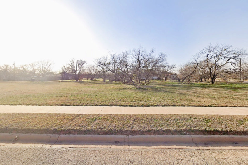 0.13 Acre Abilene, Taylor County, TX (Power, Water, & Paved Road)