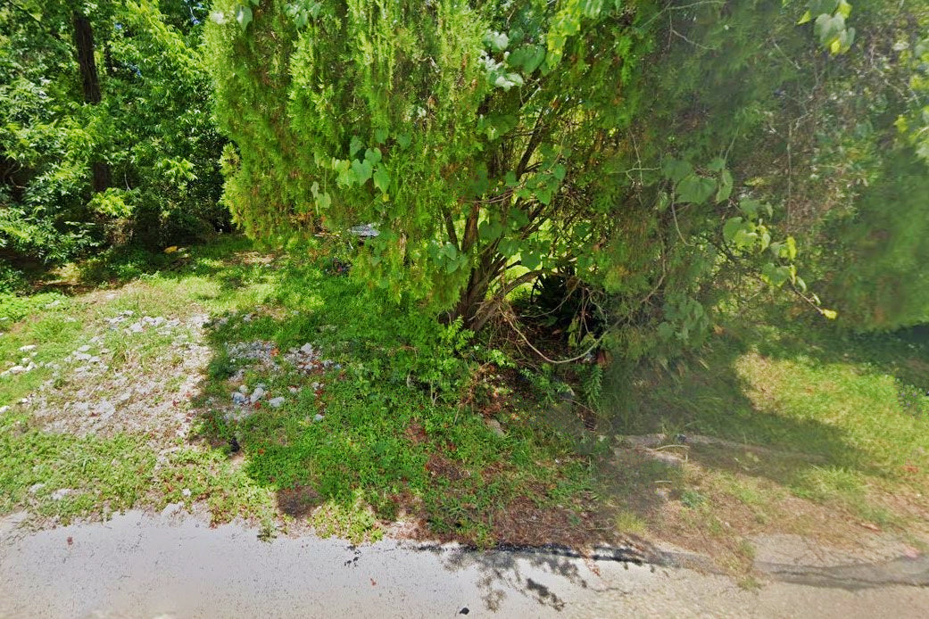 0.13 Acre Beaumont, Jefferson County, TX (Power, Water, & Paved Road)