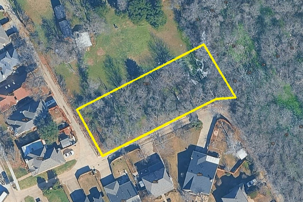 0.38 Acre Grand Prairie, Dallas County, TX (Power, Water, & Paved Road)