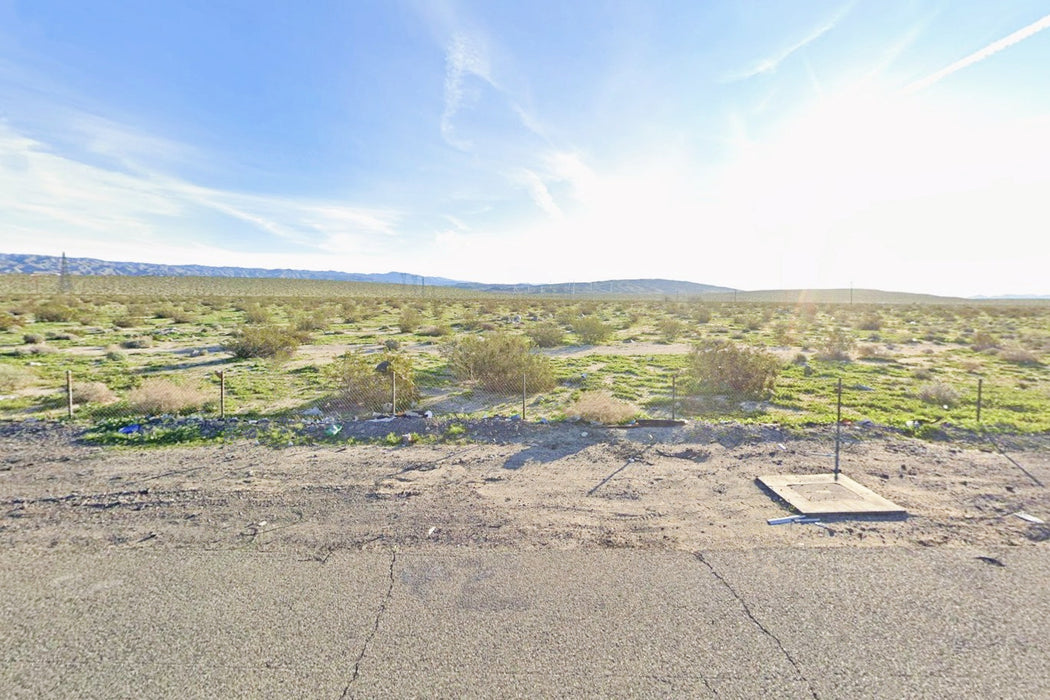 4.58 Acres Cathedral City, Riverside County, CA (Commercial-Residential Lot, Power, & Paved Road)