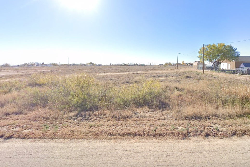 0.31 Acre Roswell, Chaves County, NM (Power, Water, & Paved Road)