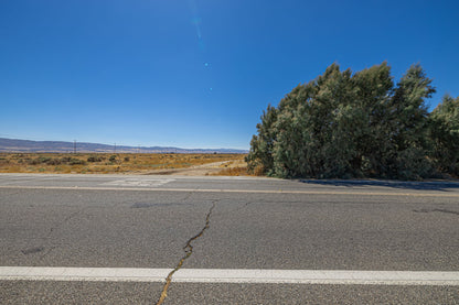 8.81 Acres Lancaster, Los Angeles County, CA (Commercial Lot, Power, & Paved Road)