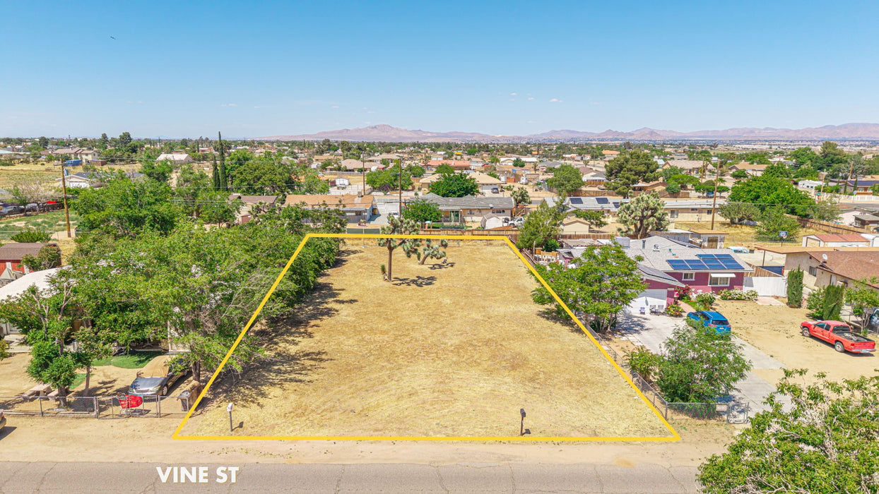 0.26 Acre Hesperia, San Bernardino County, CA (Power, Water, & Paved Road)