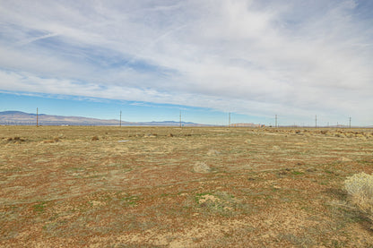 2.39 Acres Lancaster, Los Angeles County, CA (Power & Paved Road)
