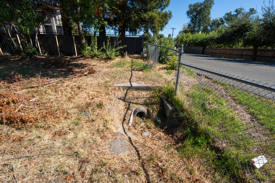 0.26 Acre Sacramento, Sacramento County, CA (Commercial Lot, Power, Water, & Paved Road)