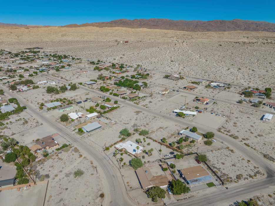 0.32 Acre Mecca, Riverside County, CA (Power, Water, & Paved Road)