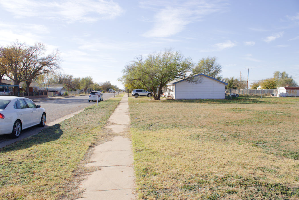 0.19 Acre Lubbock, Lubbock County, TX (Power, Water, & Paved Road)