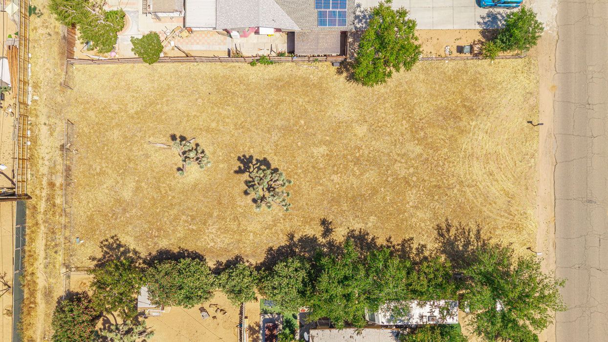 0.26 Acre Hesperia, San Bernardino County, CA (Power, Water, & Paved Road)