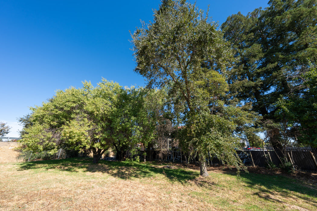 0.26 Acre Sacramento, Sacramento County, CA (Commercial Lot, Power, Water, & Paved Road)