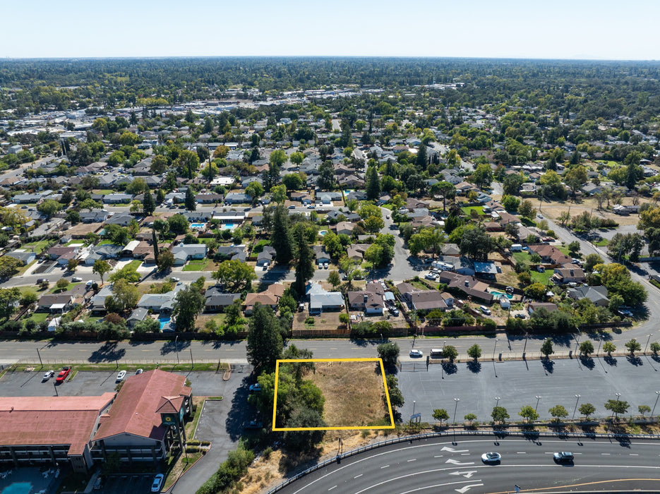 0.26 Acre Sacramento, Sacramento County, CA (Commercial Lot, Power, Water, & Paved Road)